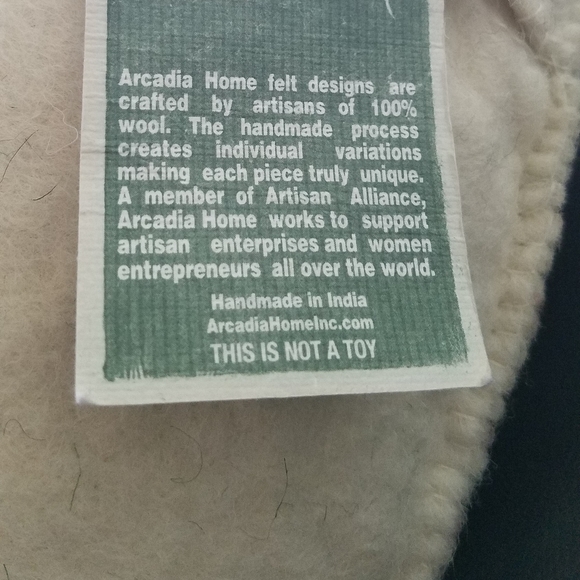 Arcadia Home Hand Felted Wool JOY - Wreath on Gray - Picture 6 of 6